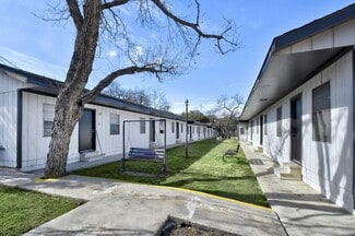 1605 Water St, Kerrville, TX 78028