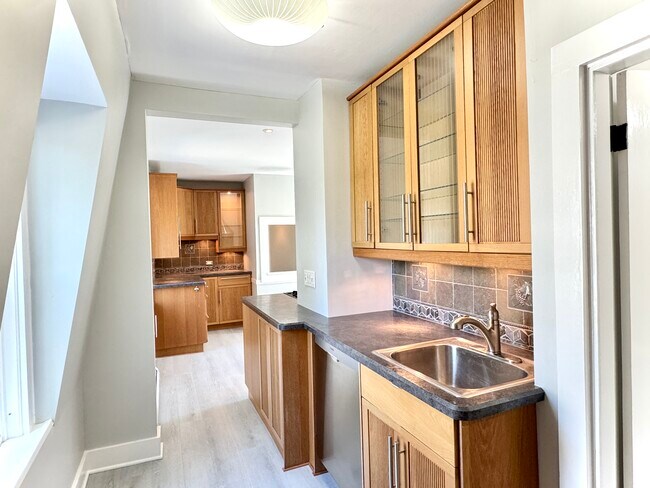 30 Prospect St unit 2, Beverly, MA 01915 - photo 6