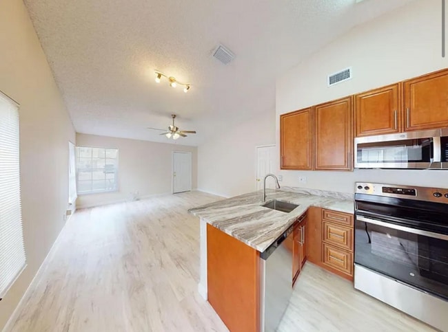 86 Pheasant Run Blvd, West Palm Beach, FL 33415 - photo 2