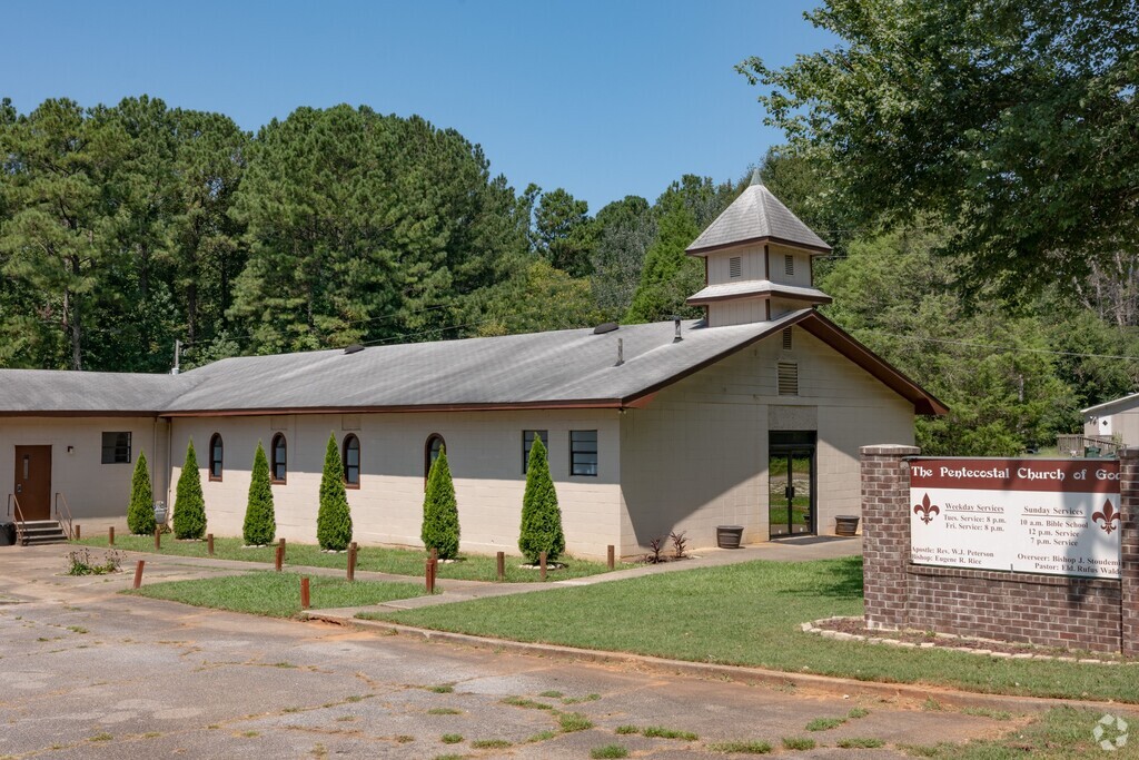 Welcome to Pentecostal Church of God Christian Academy in Outlying Coweta County.