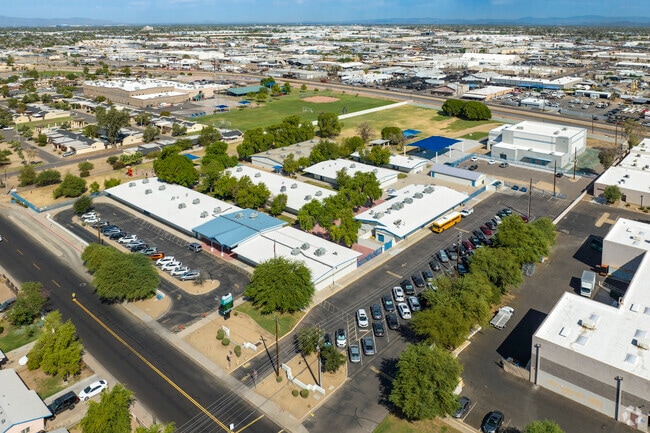 Madrid Neighborhood School teaches over 500 little ones living in Phoenix.