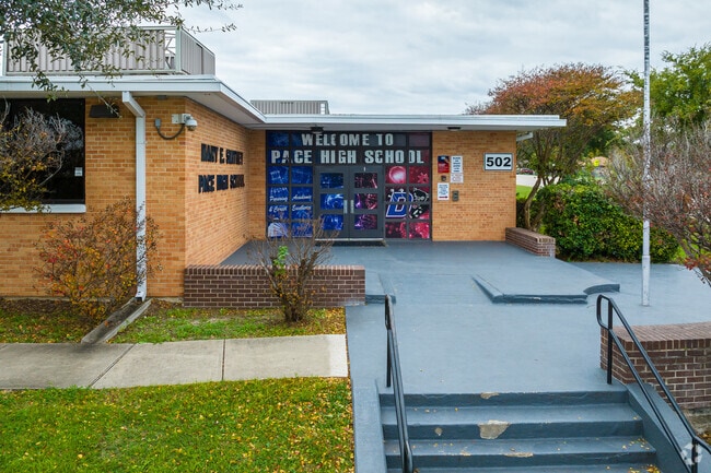 Welcome to Mary E. Smithey Pace Learning Center
in Duncanville, TX.