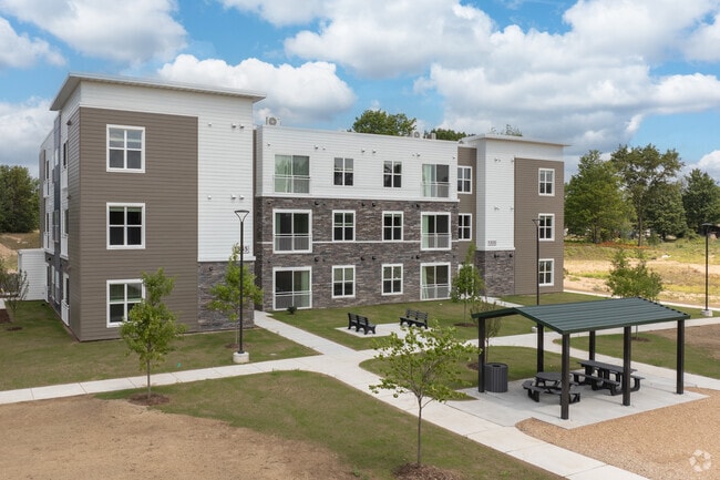 The Flats at Carriage Commons, Traverse City, MI 49686 - photo 3