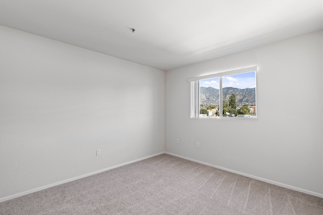 Dronfield Astoria, Sylmar, CA 91342 - photo 7