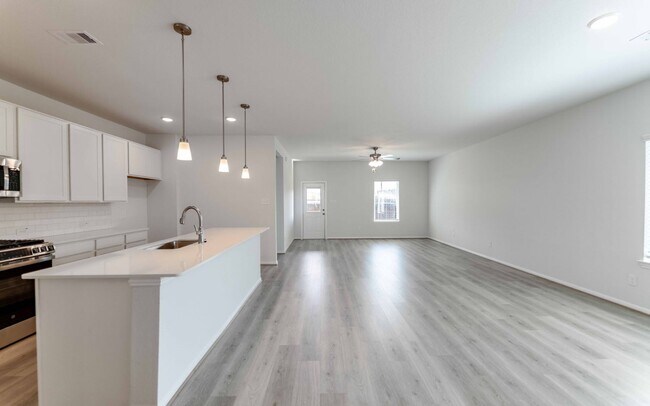 25039 Apricot Ct, Montgomery, TX 77316 - photo 6