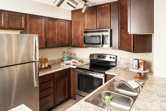 7515 Howard St, Omaha, NE 68114