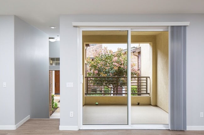 The Parker, San Diego, CA 92120 - photo 4