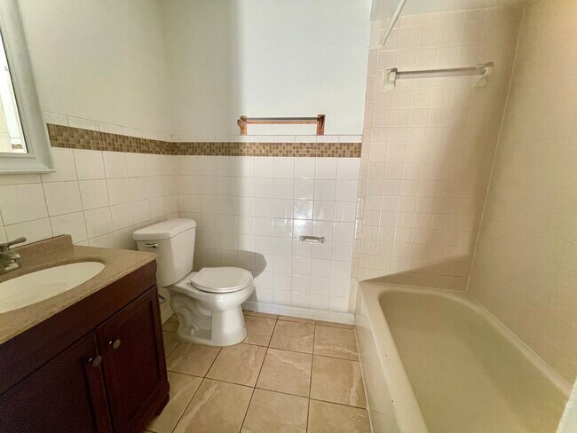 Bathroom View 1 Bath Tub