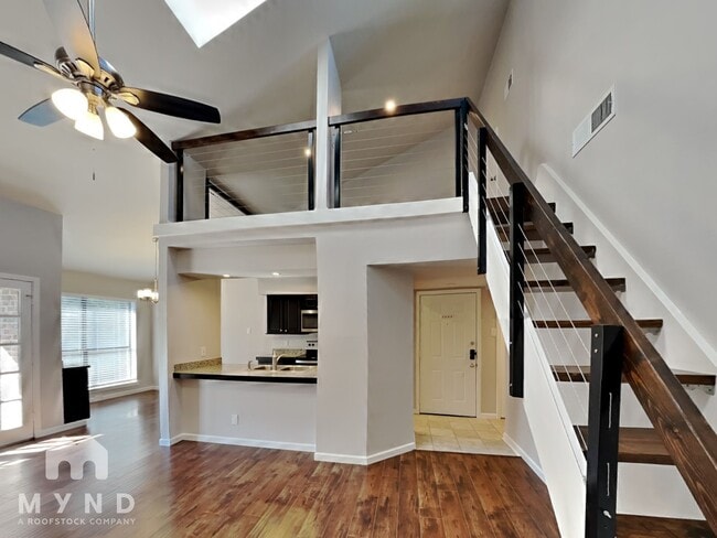 7525 Holly Hill Dr unit 64, Dallas, TX 75231 - photo 5