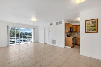 2970 NE 16th Ave Unit B211, Oakland Park, FL 33334