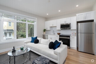 394 Mcgrath Hwy, Somerville, MA 02143