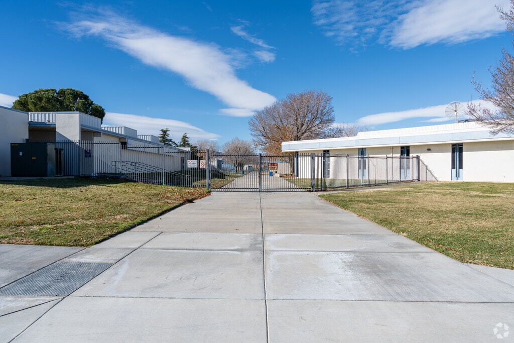 Quartz Hill High School is ranked #6,302 in the National Rankings.