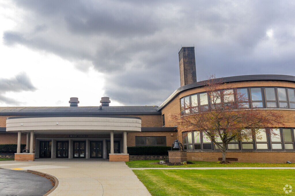 Mercer Area Senior High School provides education in the neighborhood of 
Mercer.