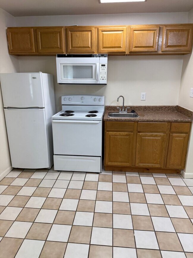 Beartown Flats, Springfield, MO 65806 - photo 3