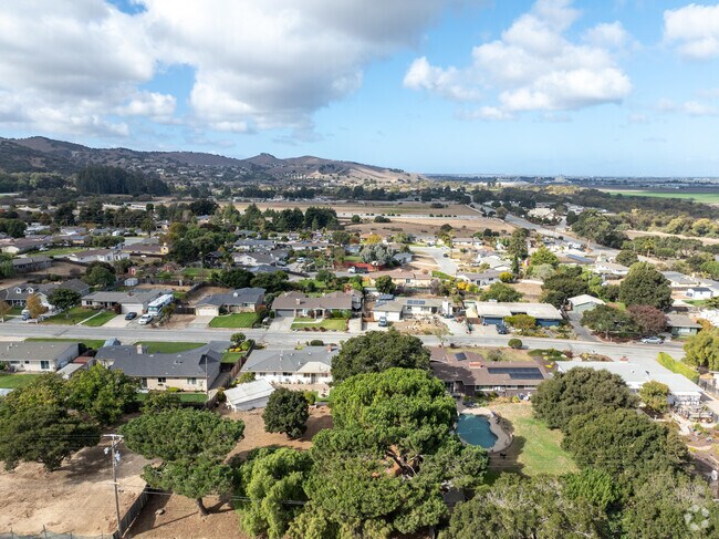 River Road blends rural charm with modern convenience in Salinas.