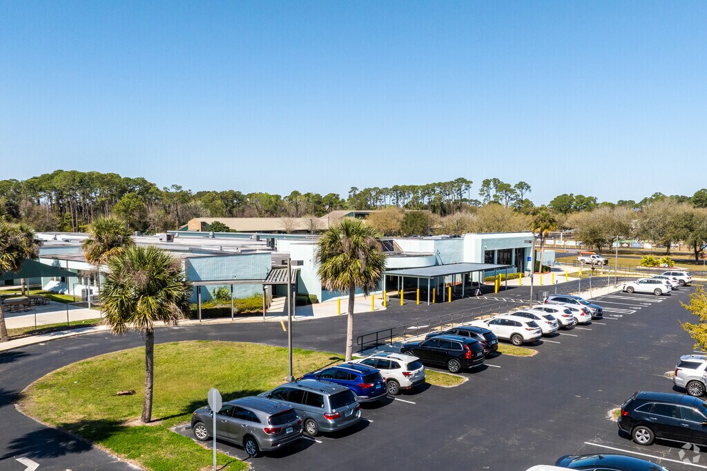 Ponte Vedra Palm Valley - Rawlings Elementary School is a great choice for younger students.