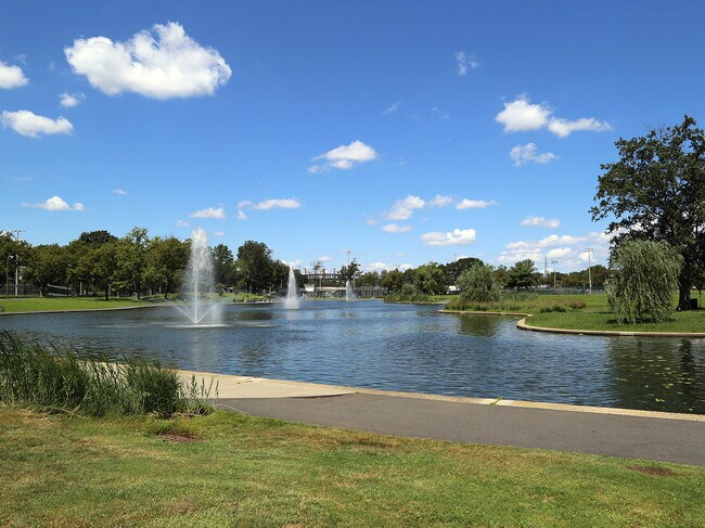 Lincoln Park Lake