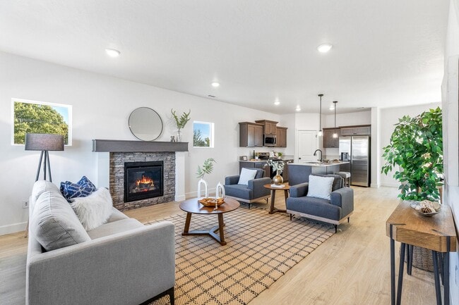 1734 NE 9th Place, Hermiston, OR 97838 - photo 3