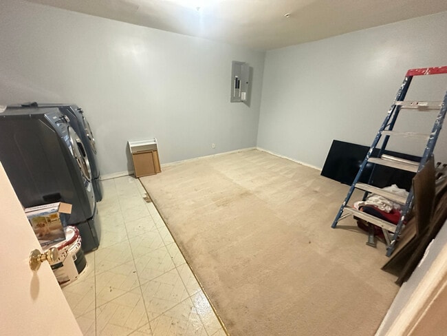 814 Hr Dr SE, Washington, DC 20032 - photo 7