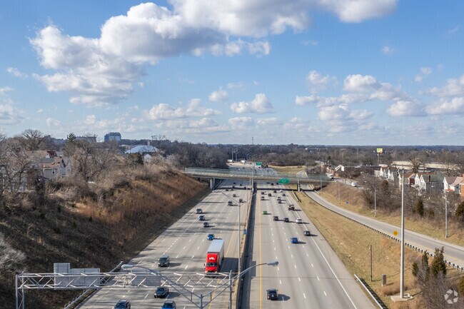 Commuters in Evanston have easy access to Interstate 71.