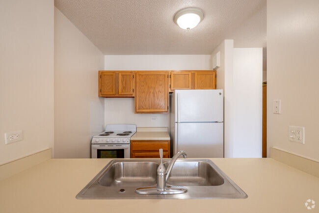 Cedar Villas, Round Lake Beach, IL 60073 - photo 6