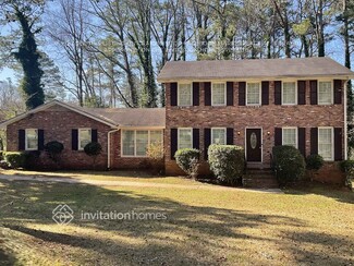 3240 Wakefield Dr, Decatur, GA 30034