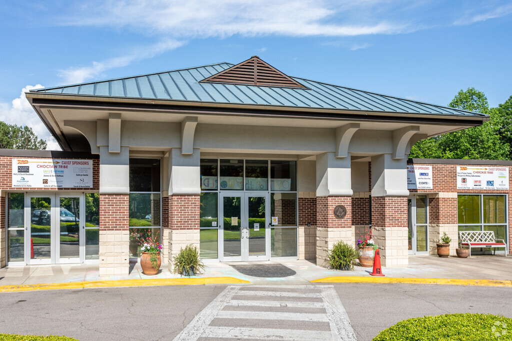 Cherokee Bend Elementary School is school serving grades K-6 in the Mountain Brook school system.