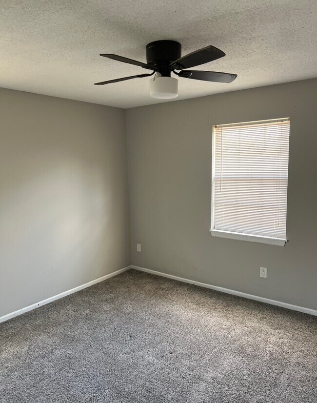 800 NE Ball Dr unit C, Lees Summit, MO 64086 - photo 4