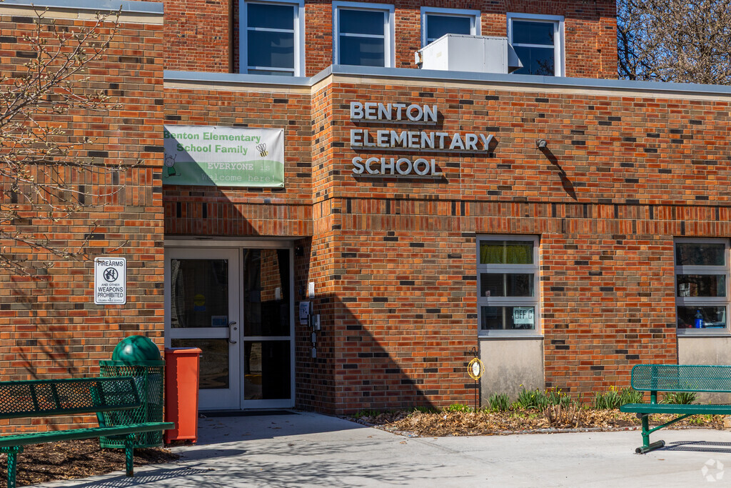 Benton STEM Elementary School is a l
public pre-k & elementary school located just east of downtown Columbia.
