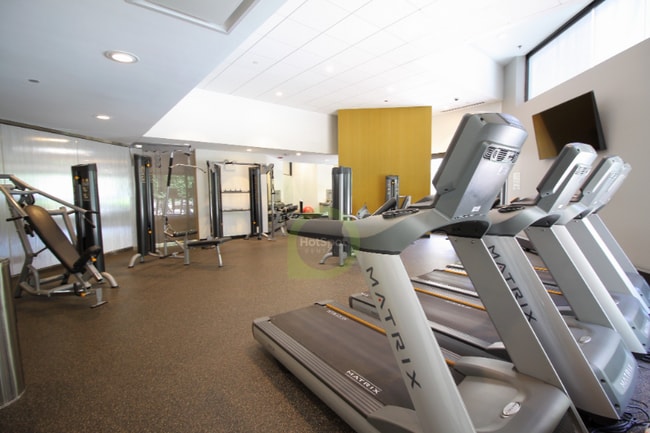 730 N Dearborn St, Chicago, IL 60654 - photo 7