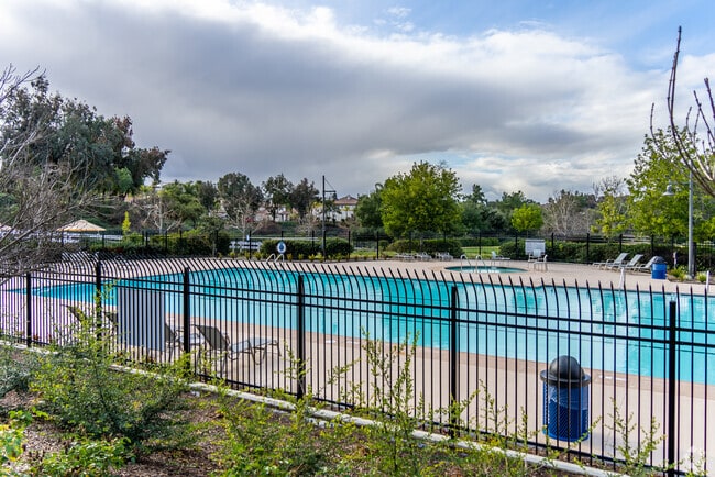 Make a splash in Temecula's finest swimming pools at Temeku Hills.