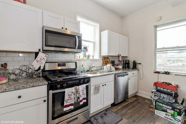 2935 W Walnut St unit 2, Chicago, IL 60612 - photo 5