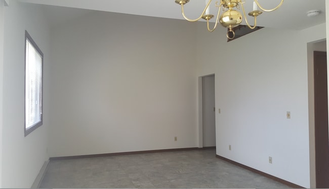 1334 Spring Village Dr, Ontario, OH 44906 - photo 7