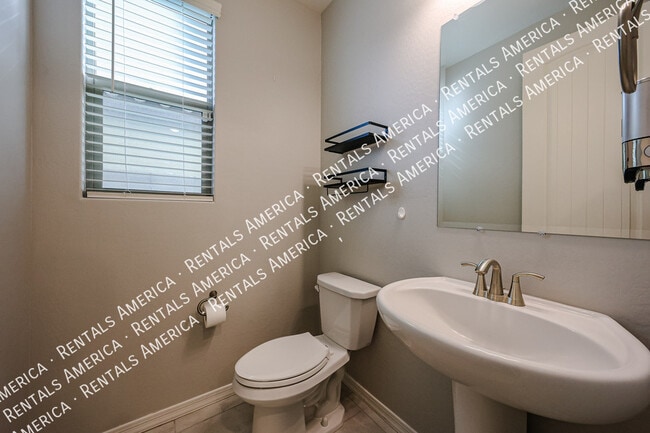 16215 W Camino de Oro, Surprise, AZ 85387 - photo 6