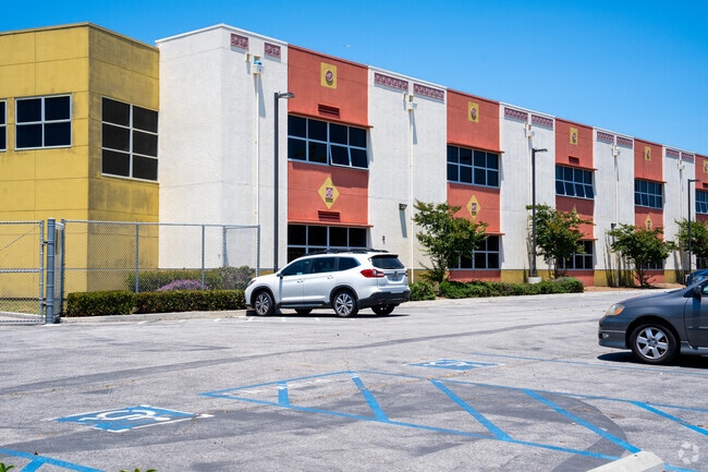 Curren Elementary School serves over 900 students in Oxnard, Ca.
