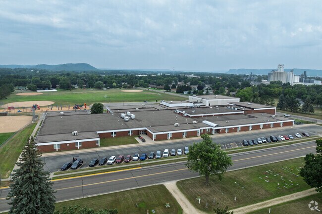 Bluff View Elementary School has a student-teacher ration of 13 to 1.