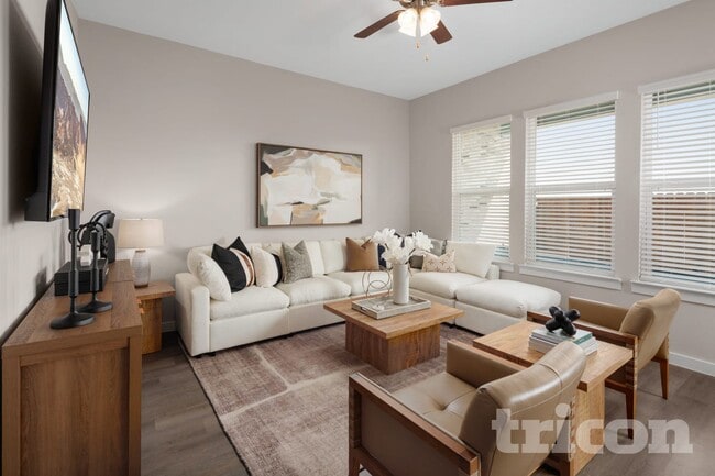 310 Northall Ct, Saginaw, TX 76179 - photo 3