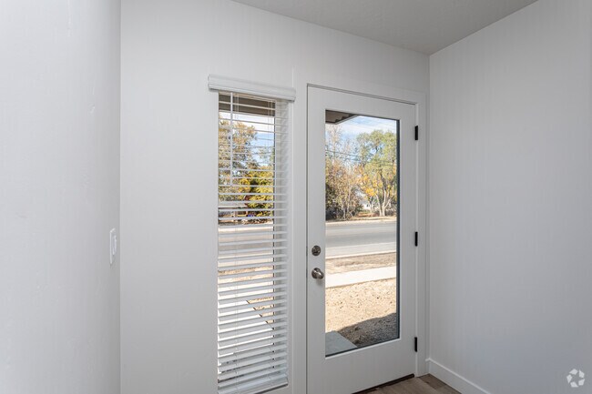 2BR, 2.5BA - 1,267SF