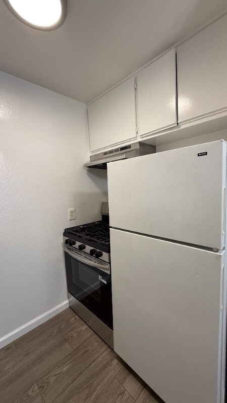 7044 Hawthorn Ave unit 109, Los Angeles, CA 90028 - photo 4