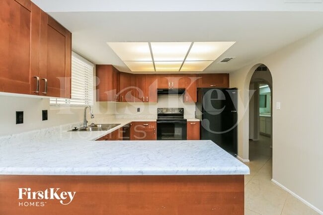 3350 S George Dr, Tempe, AZ 85282 - photo 5