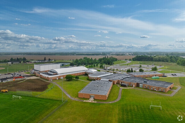 Paw Paw High School has a student population of 692 students.