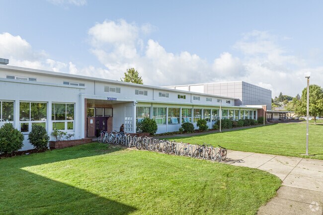 South Eugene High School is a Public High School Serving Eugene OR.