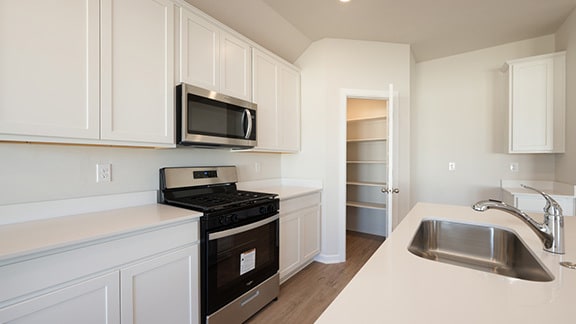 418 Park Place Dr, Newcastle, OK 73065 - photo 2