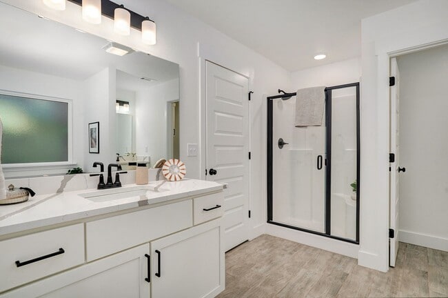 1807 Bugg St, Pea Ridge, AR 72751 - photo 5