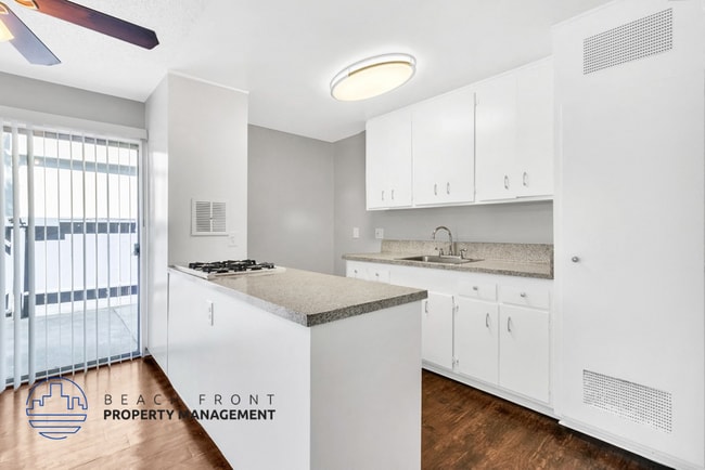 Prada Pointe Apartments, Costa Mesa, CA 92626 - photo 6