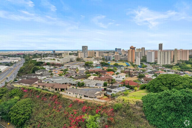 While densely populated, Salt Lake is also endowed with large stretches of green space.