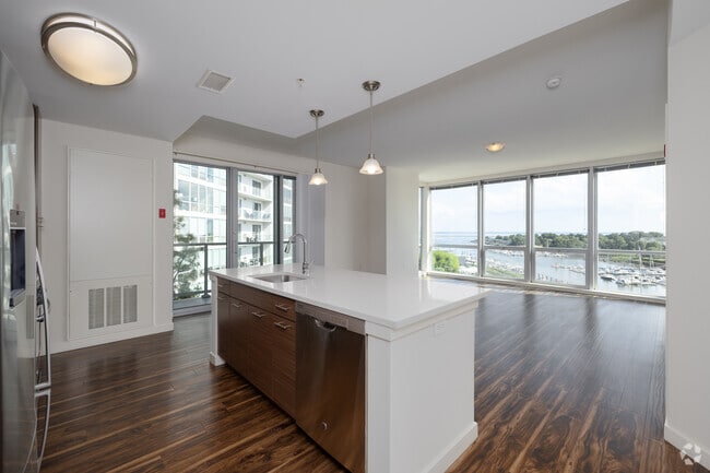 Beacon Harbor Point, Stamford, CT 06902 - photo 7