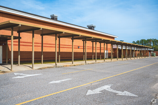 Gilliard Elementary School-carpool area