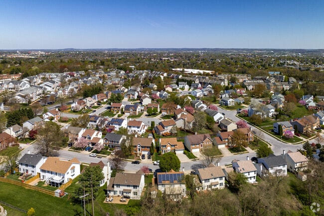 Frederick Heights/Overlook mostly features cozy homes that date back to the late 1970s.