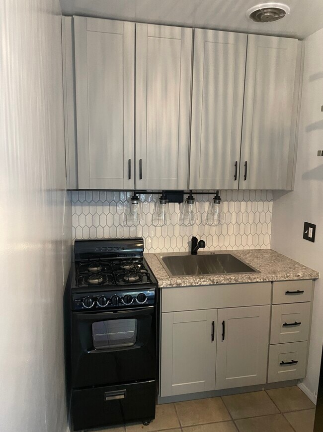 2024 Argyle Ave unit H, Los Angeles, CA 90068 - photo 5